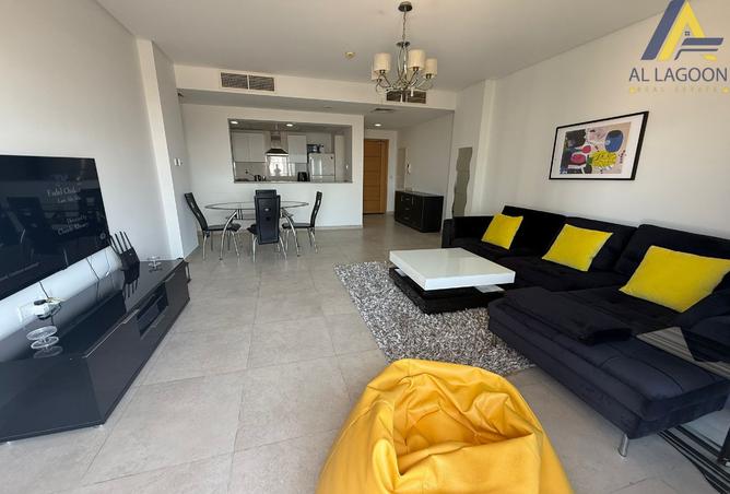 952321 - Property Image 2