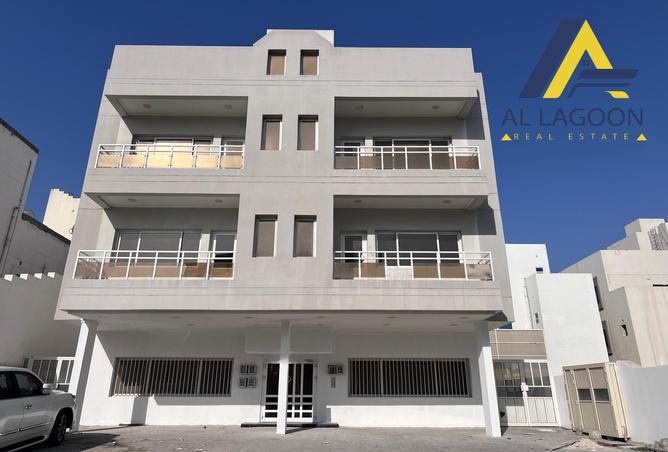 عمارة بالكامل - استوديو - 8 حمامات للبيع في توبلي - المحافظة الوسطى