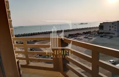 شقة - 4 غرف نوم - 5 حمامات للبيع في الحد - المحرق