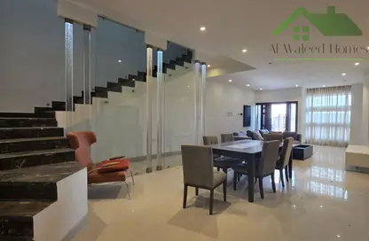 فيلا - 3 غرف نوم - 4 حمامات للايجار في قلالي - المحرق