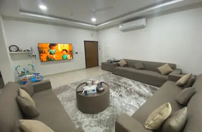 شقة - 3 غرف نوم - 4 حمامات للبيع في الحد - المحرق شقة - 3 غرف نوم - 4 حمامات للبيع في الحد - المحرق