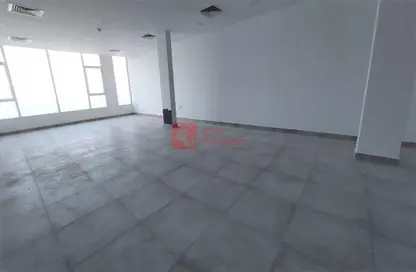 Empty Room image for: Warehouse - Studio - 2 Bathrooms for rent in Hidd - Muharraq Governorate, Image 1
