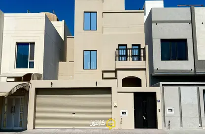 Villa - 3 Bedrooms - 5 Bathrooms for sale in Busaiteen - Muharraq Governorate