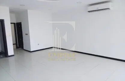 Apartment - 3 Bedrooms - 3 Bathrooms for rent in Hidd - Muharraq Governorate