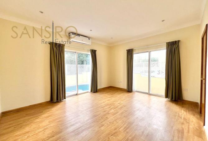 985108 - Property Main Image