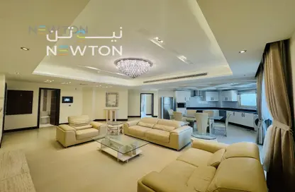 Apartment - 3 Bedrooms - 3 Bathrooms for rent in Al Juffair - Capital Governorate