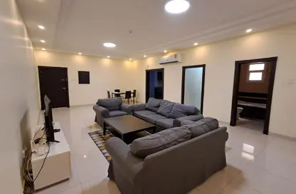 Apartment - 2 Bedrooms - 2 Bathrooms for rent in Al Juffair - Capital Governorate