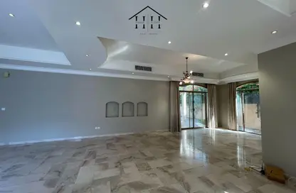 Villa - 4 Bedrooms - 3 Bathrooms for rent in Janabiya - Northern Governorate