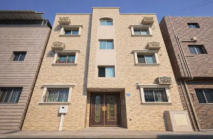 عمارة بالكامل - 8 غرف نوم - 8 حمامات للبيع في وسط المنامة - المنامة - محافظة العاصمة