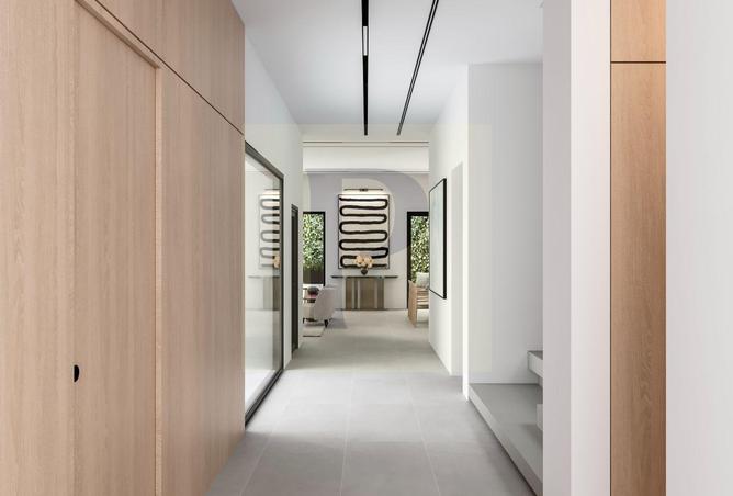 958123 - Property Image 2