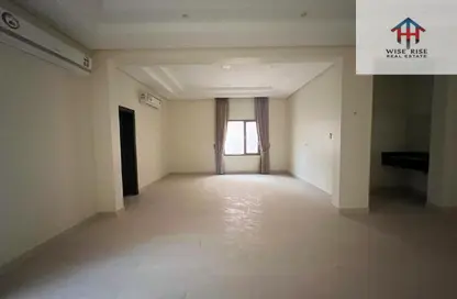 Apartment - 2 Bedrooms - 3 Bathrooms for rent in Busaiteen - Muharraq Governorate Apartment - 2 Bedrooms - 3 Bathrooms for rent in Busaiteen - Muharraq Governorate