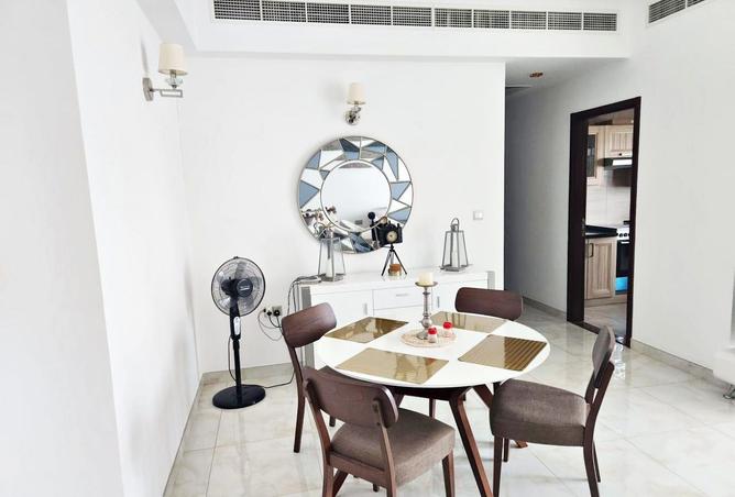 963597 - Property Image 2