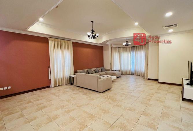 955601 - Property Image 2