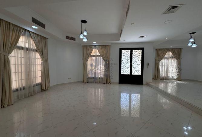 963373 - Property Image 2