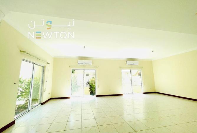 972965 - Property Image 2