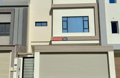 فيلا - 3 غرف نوم - 5 حمامات للبيع في البسيتين - المحرق