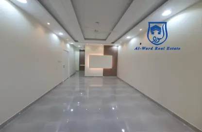 Apartment - 5 Bedrooms - 4 Bathrooms for rent in Hidd - Muharraq Governorate