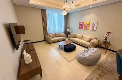 Apartment - 2 Bedrooms - 4 Bathrooms for rent in Al Juffair - Capital Governorate