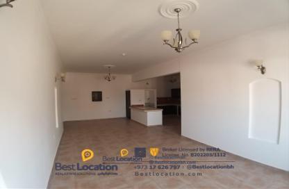 Apartment - 3 Bedrooms - 2 Bathrooms for rent in Sanad - Central Governorate