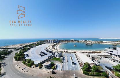 Apartment - 3 Bedrooms - 5 Bathrooms for rent in Reef Island - Capital Governorate