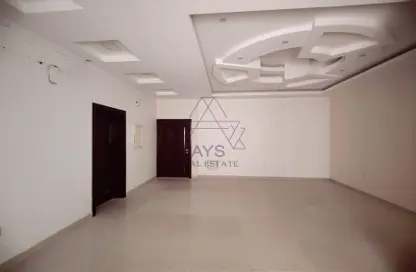 Apartment - 2 Bedrooms - 2 Bathrooms for rent in Busaiteen - Muharraq Governorate