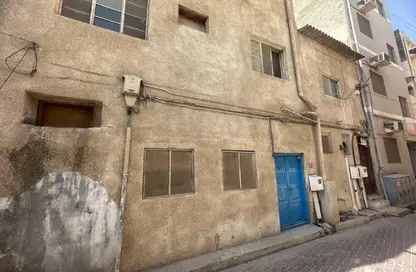 فيلا - 8 غرف نوم - 3 حمامات للبيع في المحرق - المحرق