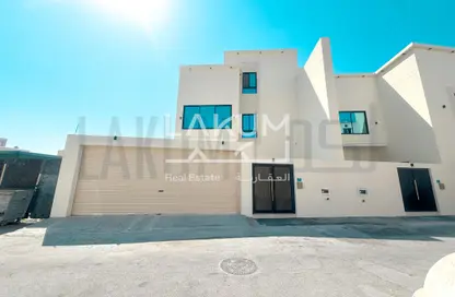 Villa - 4 Bedrooms - 5 Bathrooms for sale in Al Markh - Northern Governorate
