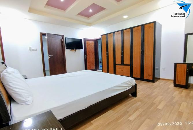 957739 - Property Image 2