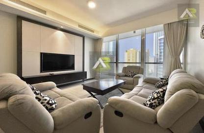 Apartment - 2 Bedrooms - 3 Bathrooms for rent in Al Juffair - Capital Governorate
