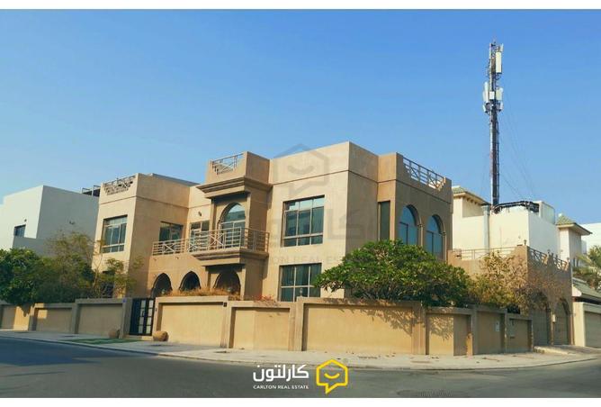 832060 - Property Main Image