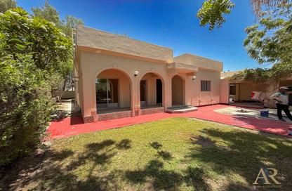 Compound - 3 Bedrooms - 2 Bathrooms for rent in Tubli - Central Governorate
