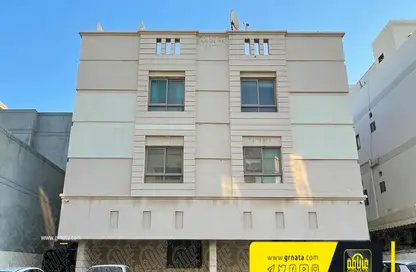 عمارة بالكامل - استوديو - 8 حمامات للبيع في توبلي - المحافظة الوسطى