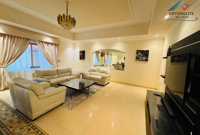 955420 - Property Image 2