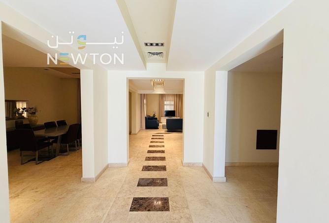 989351 - Property Image 3