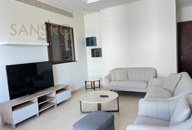 983737 - Property Image 2