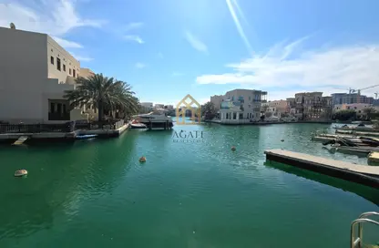 Villa - 2 Bedrooms - 2 Bathrooms for rent in Al Marsa Floating City - Amwaj Islands - Muharraq Governorate