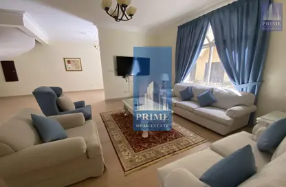 Villa - 3 Bedrooms - 4 Bathrooms for rent in Al Juffair - Capital Governorate