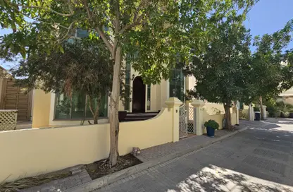 Villa - 5 Bedrooms - 6 Bathrooms for rent in Zinj - Manama - Capital Governorate