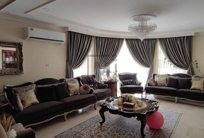 980075 - Property Image 2