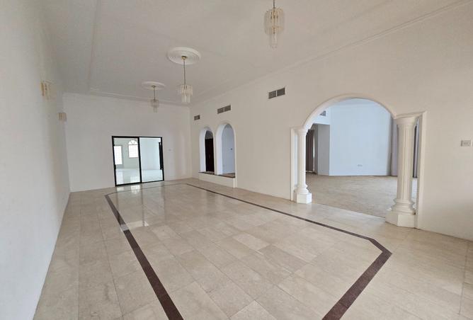 972882 - Property Image 2