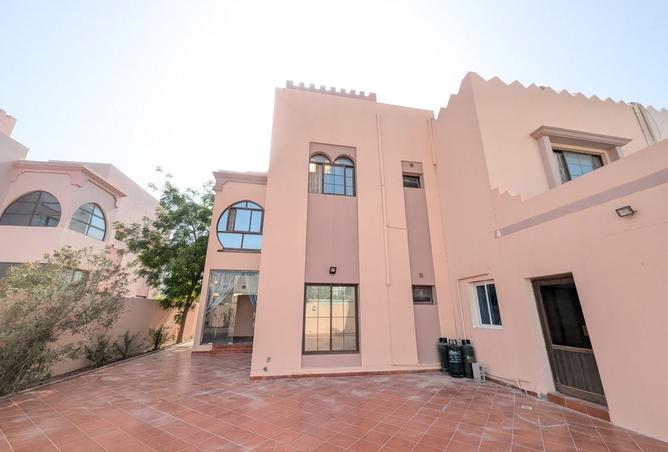 965239 - Property Image 2