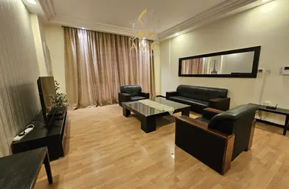 Apartment - 2 Bedrooms - 2 Bathrooms for rent in Al Juffair - Capital Governorate