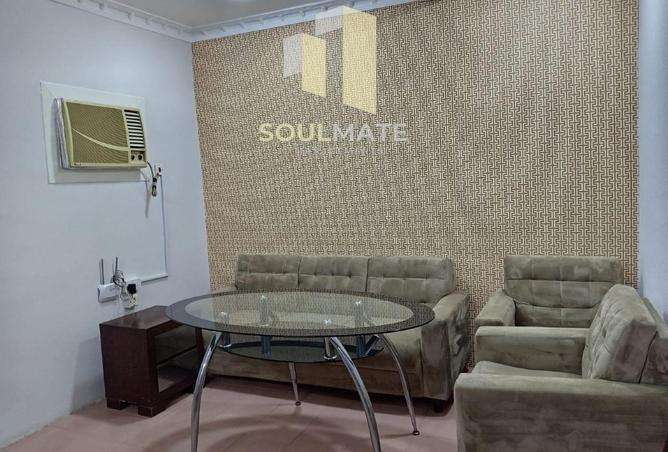 945700 - Property Image 2