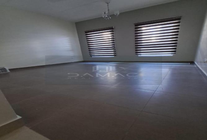 963184 - Property Image 3