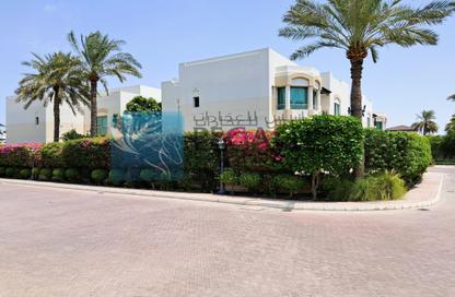 Villa - 4 Bedrooms - 5 Bathrooms for rent in Saar - Northern Governorate