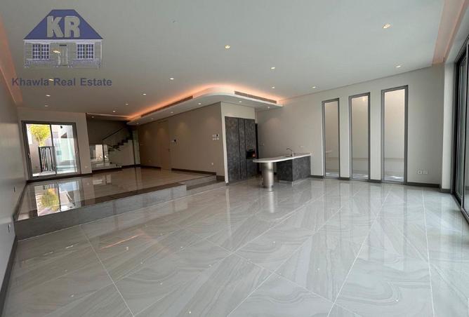 975581 - Property Image 2