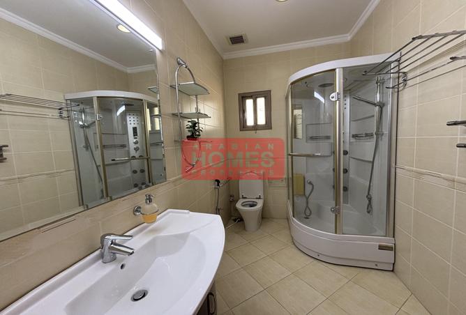 960689 - Property Image 3