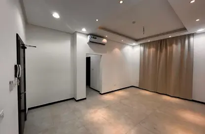 Apartment - 2 Bedrooms - 2 Bathrooms for rent in Galali - Muharraq Governorate