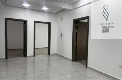 Apartment - 3 Bedrooms - 2 Bathrooms for rent in Manama Souq - Manama - Capital Governorate