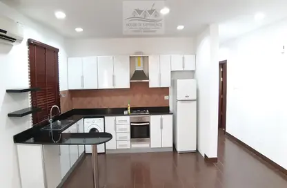 Kitchen image for: Apartment - 2 Bedrooms - 2 Bathrooms for rent in Tubli - Central Governorate, Image 1